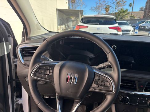 Used 2025 Buick Encore GX Preferred image 34