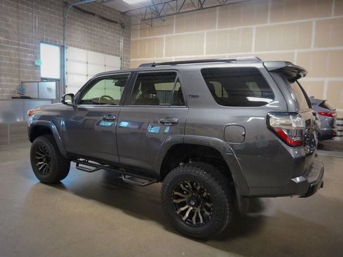 Used 2019 Toyota 4Runner TRD Off-Road Premium AWD/4WD image 3
