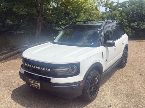 Used 2022 Ford Bronco Sport Outer Banks w/ Tech Package AWD/4WD image 12