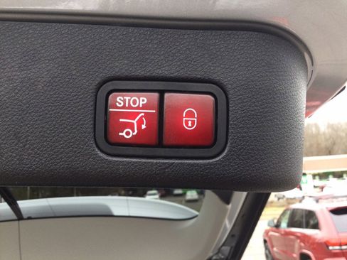 Used 2015 Mercedes-Benz ML 350 4MATIC image 16