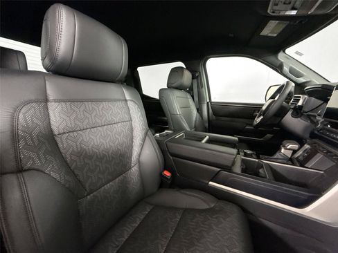 Certified 2025 Toyota Tundra SR5 w/ SR5 Premium Package AWD/4WD image 40