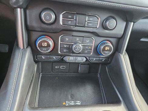 Used 2021 Chevrolet Tahoe Z71 w/ Z71 Signature Package image 11