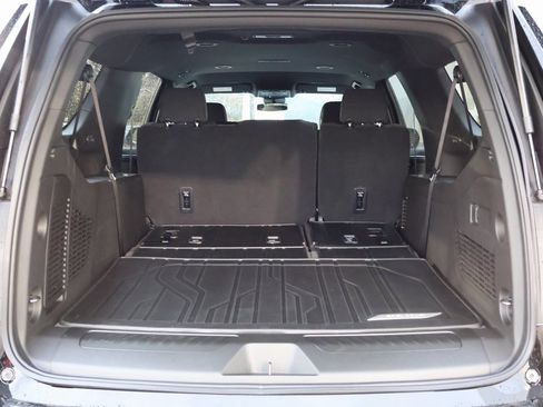 New 2026 Chevrolet Suburban LS image 33
