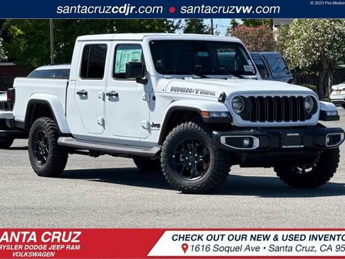 New 2025 Jeep Gladiator Sport image 1