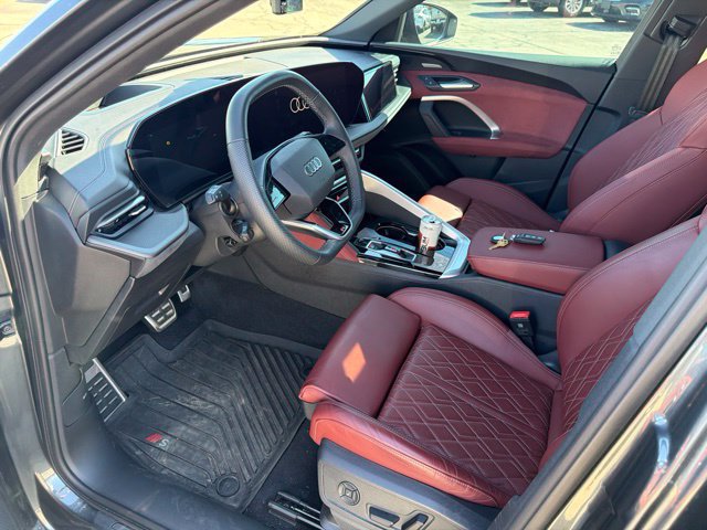 Used 2025 Audi SQ5 Prestige AWD/4WD image 10