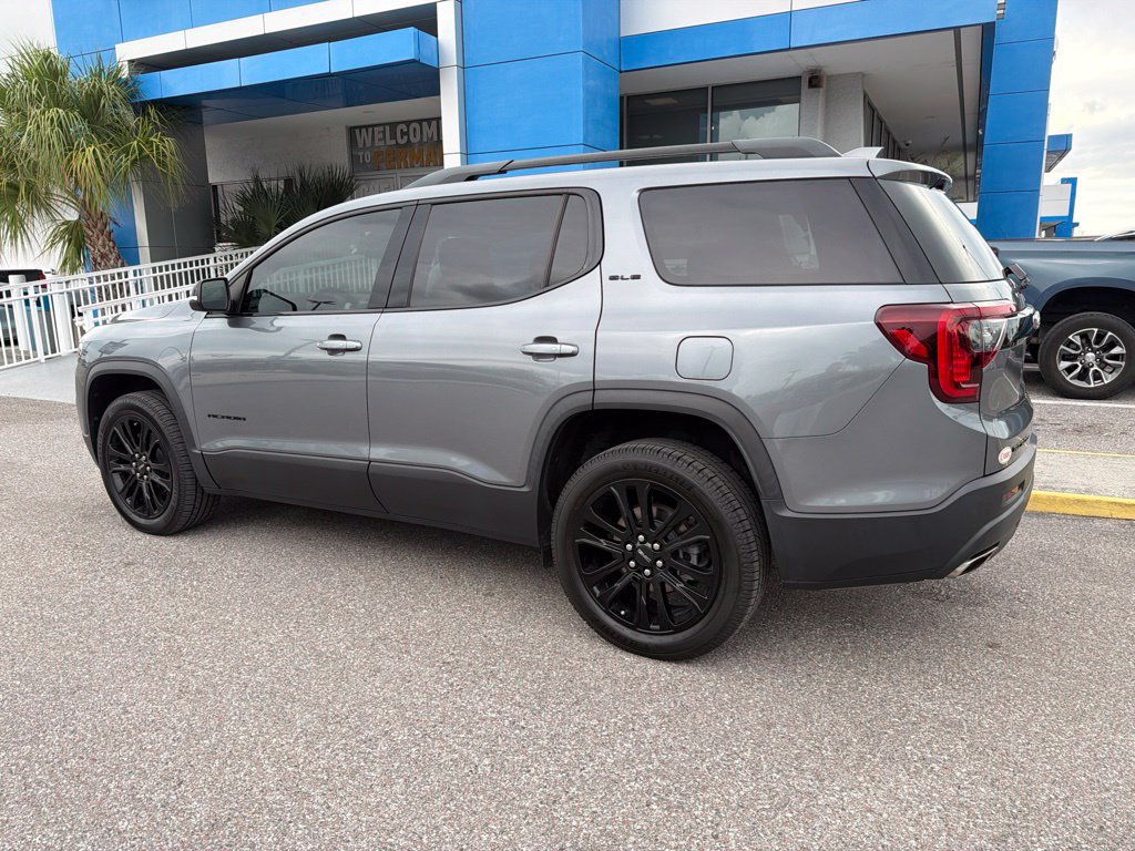 Used 2022 GMC Acadia SLE w/ Driver Convenience Package FWD image 5