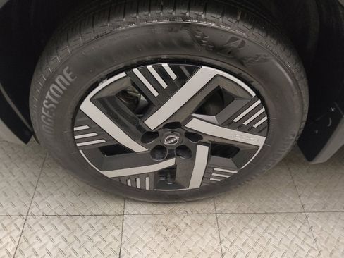 Used 2025 Nissan Kicks SV FWD image 31