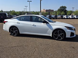 New 2025 Nissan Altima 2.5 SR w/ SR Premium Package video 2