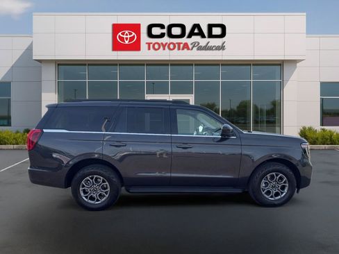 Used 2025 Ford Expedition Active AWD/4WD image 6