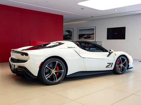 Used 2025 Ferrari 296 GTS RWD image 6
