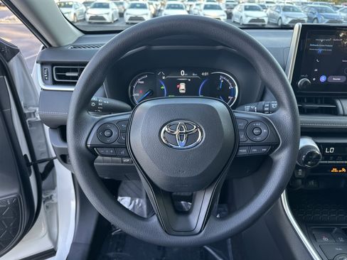 Certified 2025 Toyota RAV4 XLE image 18
