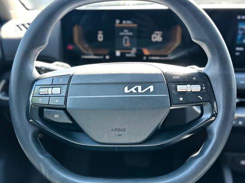 Used 2025 Kia K4 FWD image 13