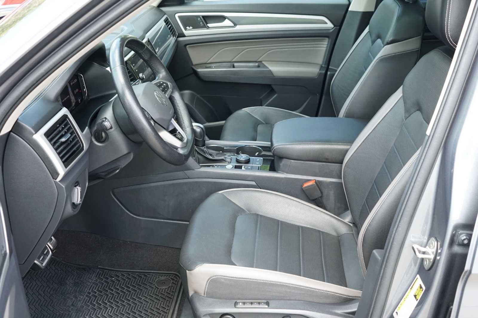 Used 2022 Volkswagen Atlas SEL Premium AWD/4WD image 7