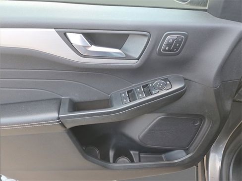 Used 2023 Ford Escape Platinum image 21