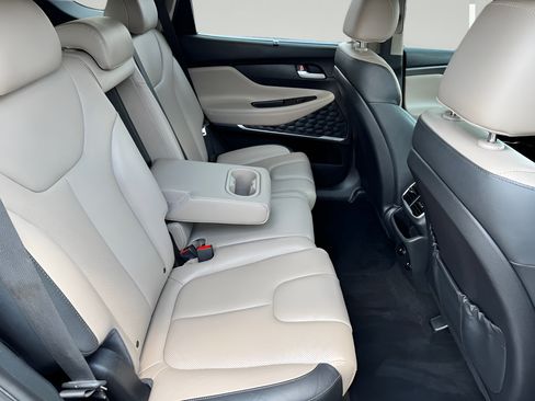 Used 2020 Hyundai Santa Fe SEL w/ Convenience + Premium Package FWD image 17