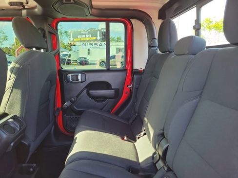 Used 2023 Jeep Gladiator Sport w/ Trailer Tow Package image 16
