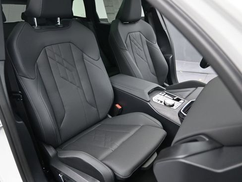 Used 2025 BMW X3 xDrive30i w/ Premium Package image 21