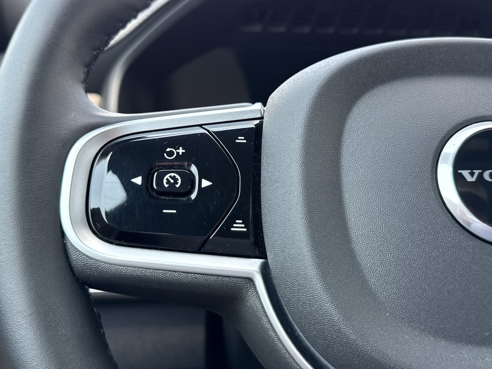 Certified 2026 Volvo XC90 B6 Plus AWD/4WD image 18