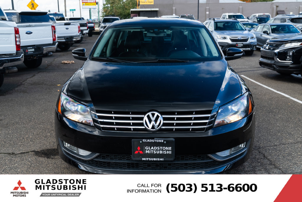 Used 2013 Volkswagen Passat TDI SEL Premium FWD image 2