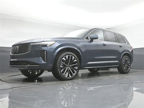 New 2026 Volvo XC90 T8 Plus image 44