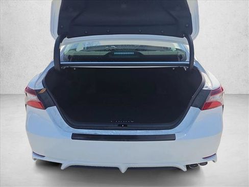 Used 2024 Toyota Camry SE w/ Convenience Package FWD image 7
