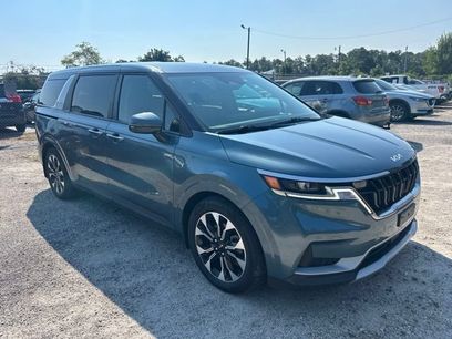 Certified 2024 Kia Carnival EX