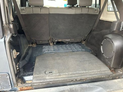 Used 2007 Jeep Wrangler Unlimited Sahara image 17