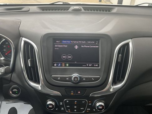 Used 2022 Chevrolet Equinox LT image 15