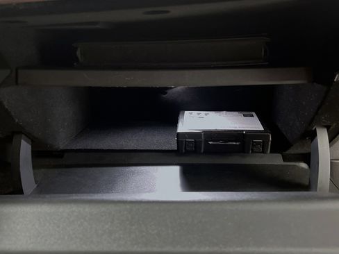 Used 2024 Mercedes-Benz C 300 Sedan w/ Exclusive Trim Package image 34