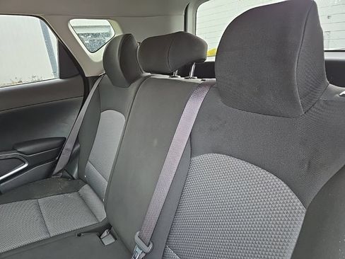 Certified 2023 Kia Soul LX FWD image 31
