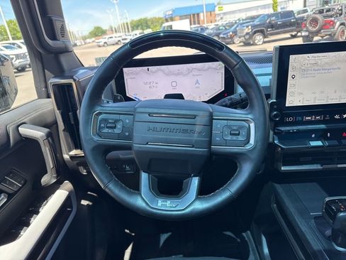 Used 2025 GMC Hummer EV 3X w/ LPO, Dark Essentials Package AWD/4WD image 16