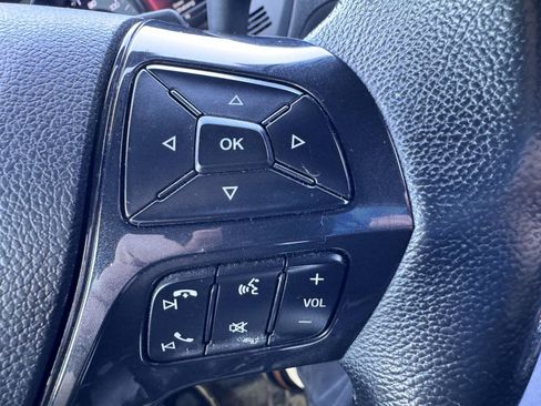 Used 2018 Ford Explorer XLT w/ Equipment Group 201A AWD/4WD image 15
