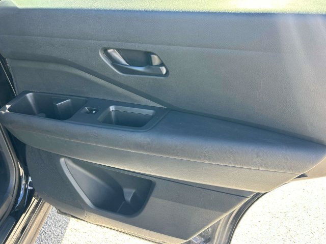 Certified 2024 Nissan Pathfinder S FWD image 21