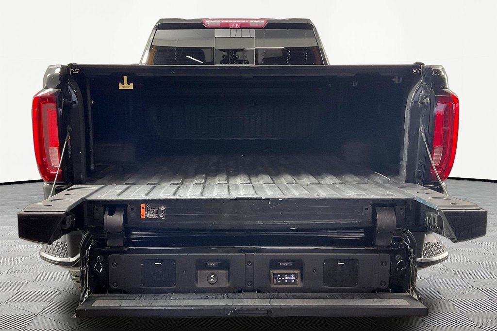 Used 2023 GMC Sierra 2500 AT4 w/ AT4 Premium Plus Package AWD/4WD image 6