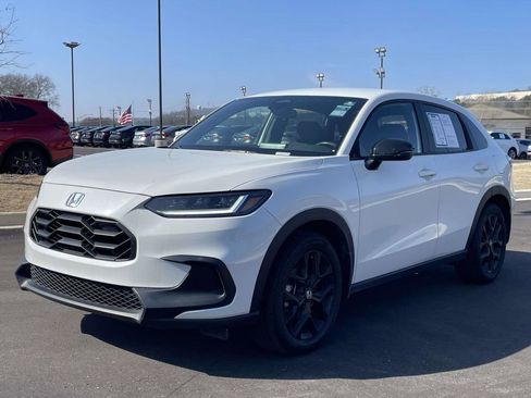 Used 2024 Honda HR-V Sport image 8