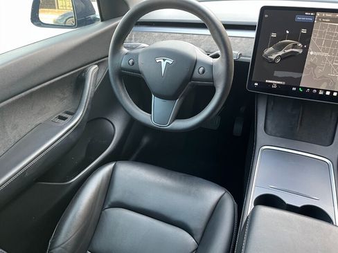 Used 2021 Tesla Model Y Long Range AWD/4WD image 17