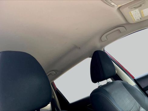 Used 2017 Nissan Rogue S AWD/4WD image 13