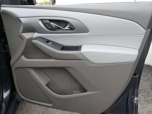 Used 2018 Chevrolet Traverse LT AWD/4WD image 30