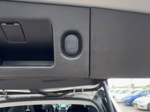 Used 2016 Chevrolet Suburban LTZ RWD image 26
