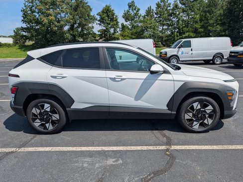 Used 2025 Hyundai Kona SEL FWD image 23