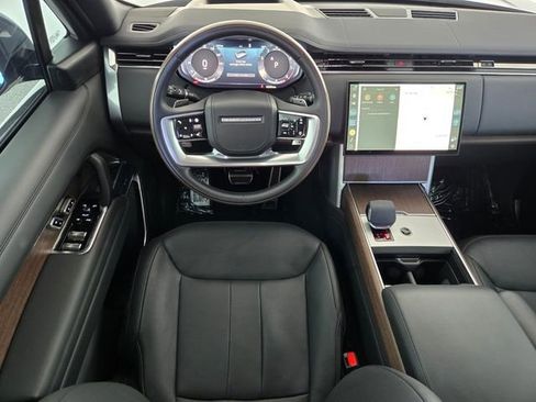 Used 2024 Land Rover Range Rover Long Wheelbase SE AWD/4WD image 12
