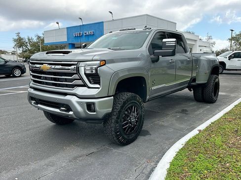 New 2026 Chevrolet Silverado 3500 High Country AWD/4WD image 3