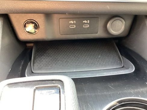 Used 2025 Nissan Rogue SV AWD/4WD image 18