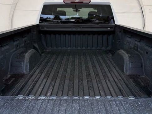 Used 2021 GMC Sierra 1500 4x4 Crew Cab w/ Sierra Value Package image 4
