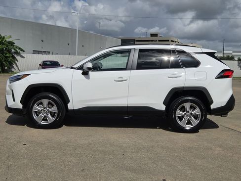 Used 2025 Toyota RAV4 XLE FWD image 6