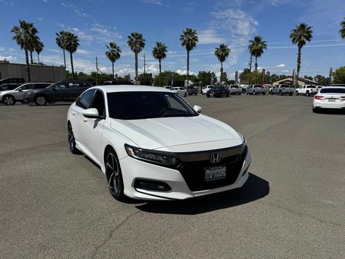 Used 2018 Honda Accord Sport image 3