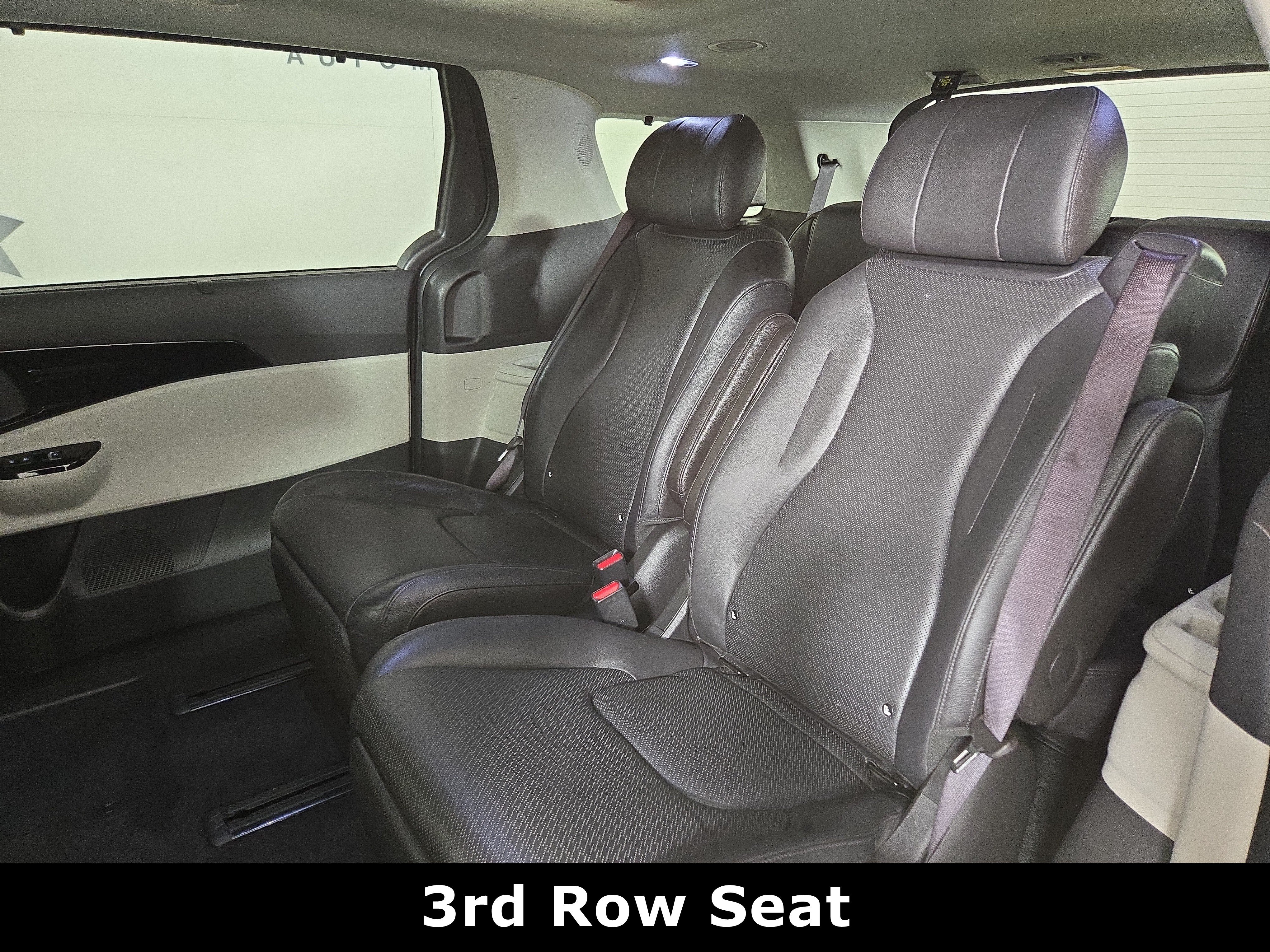 Used 2024 Kia Carnival SX Prestige FWD image 13