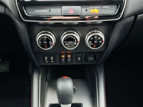 Used 2023 Mitsubishi Outlander Sport SE image 18