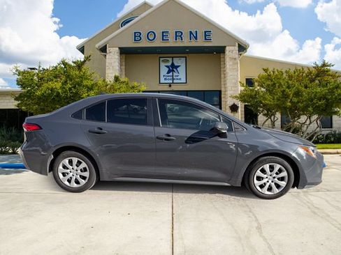 Used 2024 Toyota Corolla LE FWD image 6