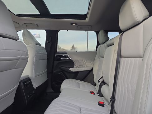 New 2026 Mitsubishi Outlander SEL AWD/4WD image 25